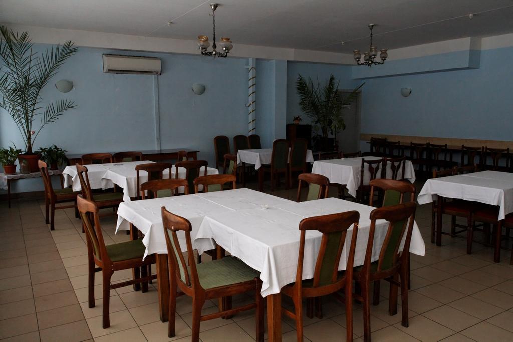 Saturn Hotel Київ Екстер'єр фото