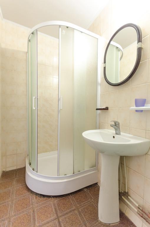 Saturn Hotel Київ Екстер'єр фото