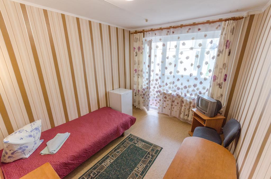 Saturn Hotel Київ Екстер'єр фото