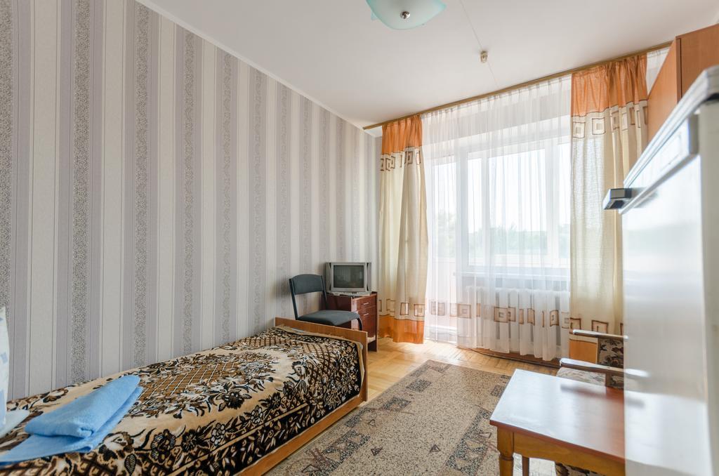 Saturn Hotel Київ Екстер'єр фото