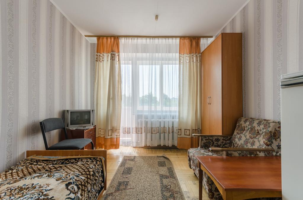 Saturn Hotel Київ Екстер'єр фото