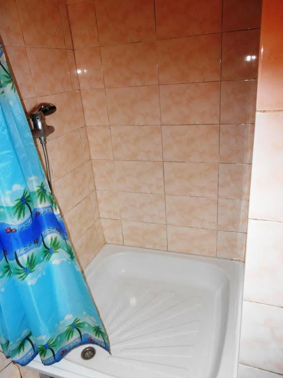 Saturn Hotel Київ Екстер'єр фото
